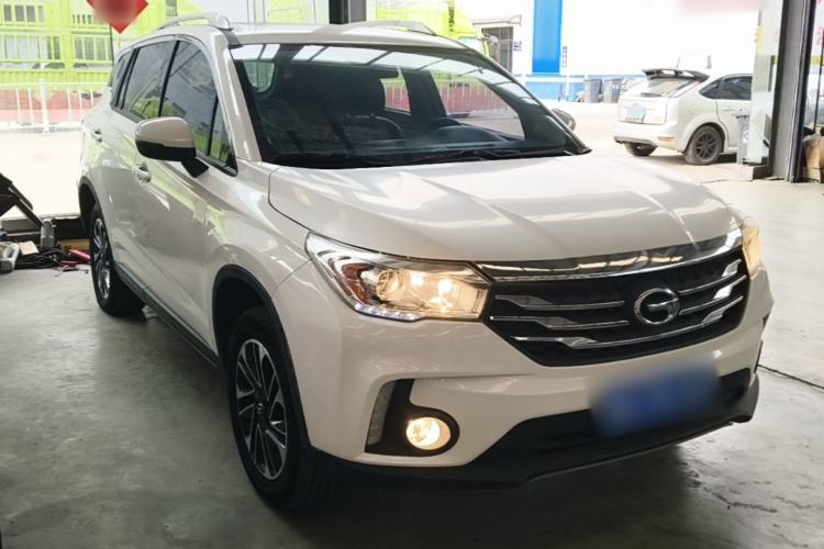 Used GAC Trumpchi GS4 2016 235T G-DCT Elite Edition Front Right 45 Deg
