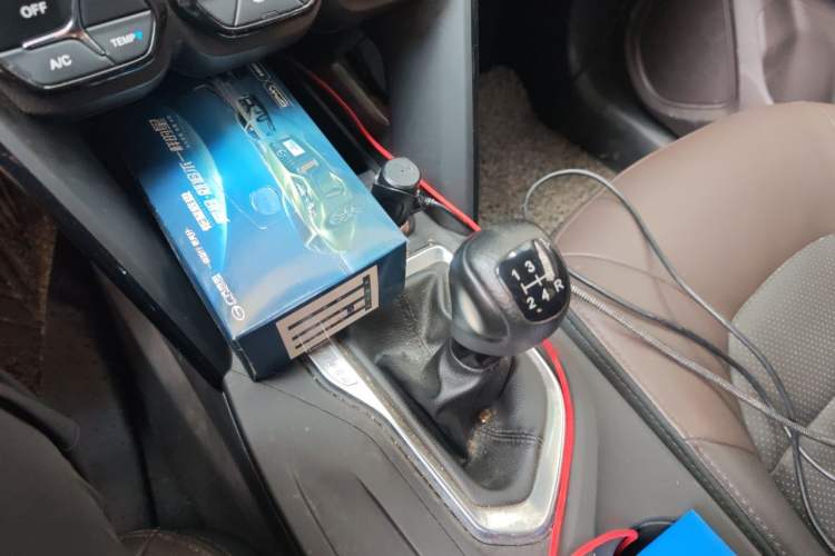 Used GAC Trumpchi GS4 2016 235T Manual Luxury Edition Gear Lever
