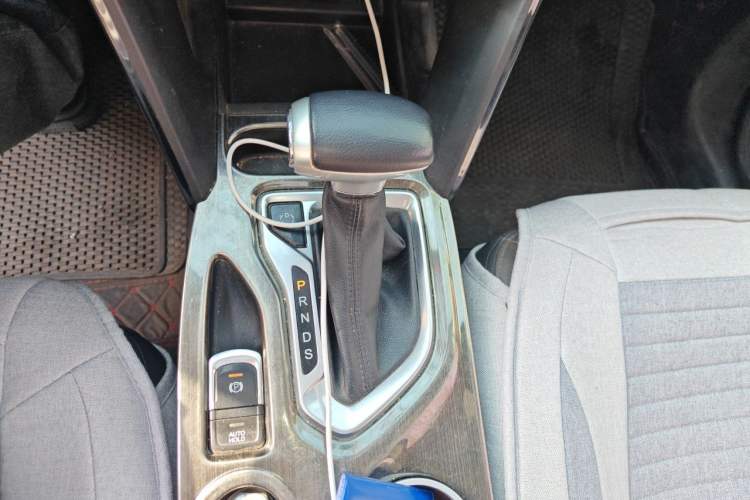 Used GAC Trumpchi GS4 2016 235T G-DCT Elite Edition Gear Lever