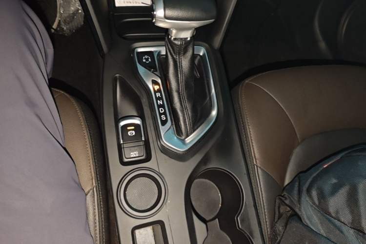 Used GAC Trumpchi GS4 2016 235T G-DCT Elite Edition Gear Lever