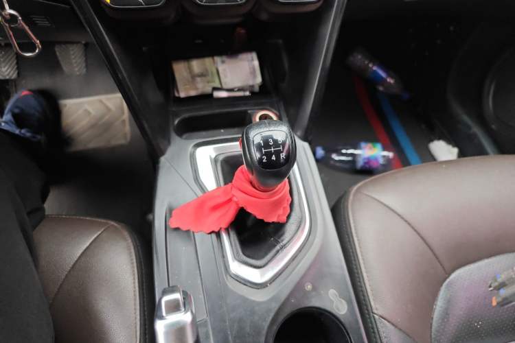 Used GAC Trumpchi GS4 2016 235T Manual Luxury Edition Gear Lever