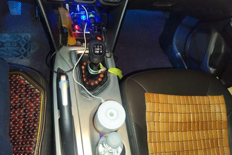 Used GAC Trumpchi GS4 2016 235T Manual Luxury Edition Gear Lever