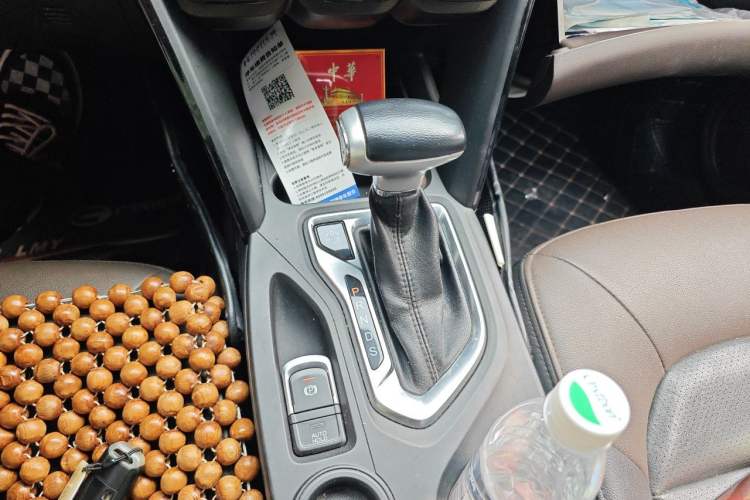 Used GAC Trumpchi GS4 2016 235T G-DCT Luxury Edition Gear Lever