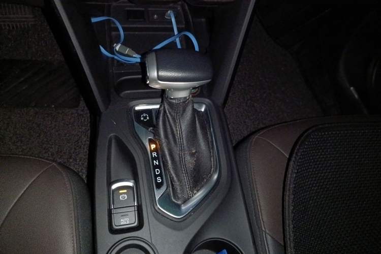 Used GAC Trumpchi GS4 2016 235T G-DCT Elite Edition Gear Lever