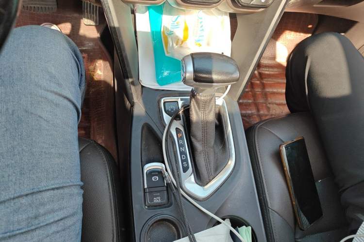 Used GAC Trumpchi GS4 2016 235T G-DCT Elite Edition Gear Lever