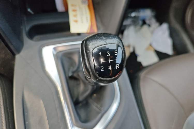Used GAC Trumpchi GS4 2016 235T Manual Luxury Edition Gear Lever