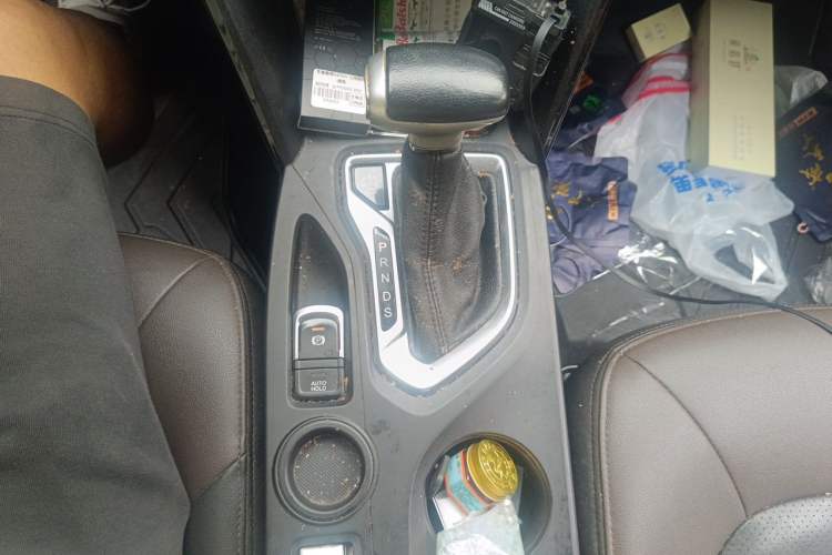 Used GAC Trumpchi GS4 2016 235T G-DCT Luxury Edition Gear Lever