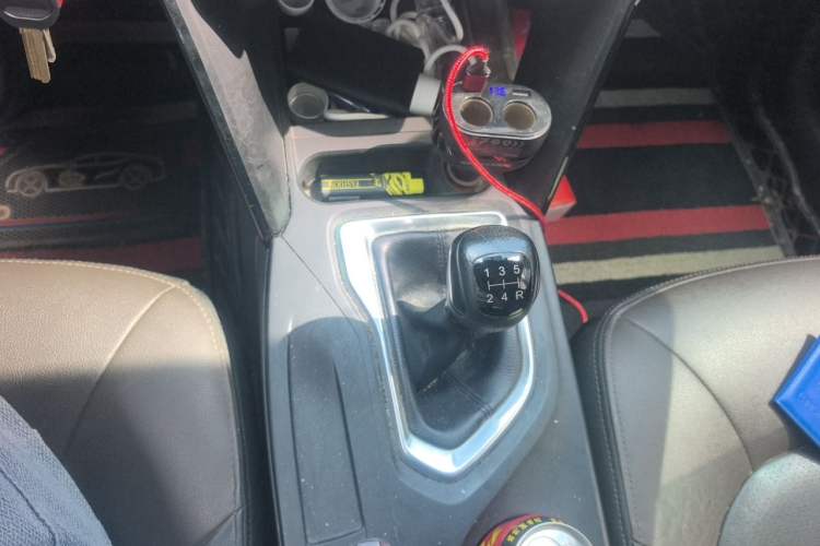 Used GAC Trumpchi GS4 2016 235T Manual Luxury Edition Gear Lever
