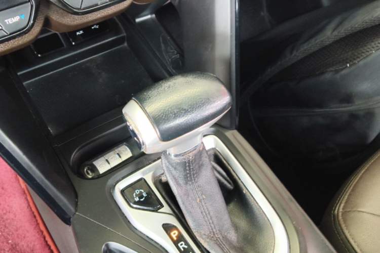 Used GAC Trumpchi GS4 2016 235T G-DCT Elite Edition Gear Lever