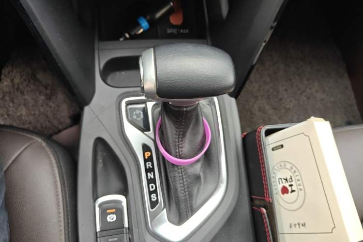 Used GAC Trumpchi GS4 2016 235T G-DCT Luxury Edition Gear Lever