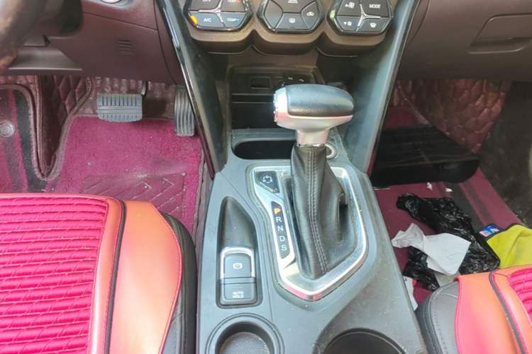 Used GAC Trumpchi GS4 2016 235T G-DCT Elite Edition Gear Lever