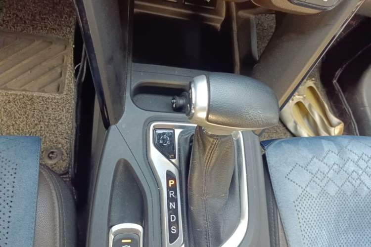 Used GAC Trumpchi GS4 2016 235T G-DCT Elite Edition Gear Lever