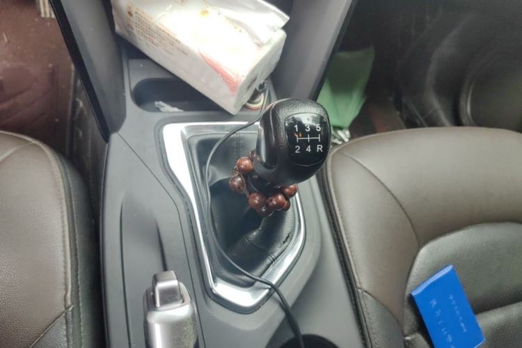 Used GAC Trumpchi GS4 2016 235T Manual Luxury Edition Gear Lever