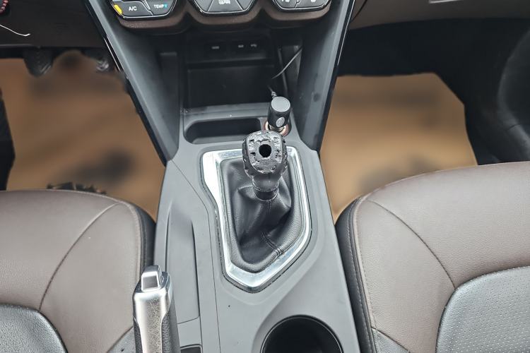 Used GAC Trumpchi GS4 2016 235T Manual Luxury Edition Gear Lever