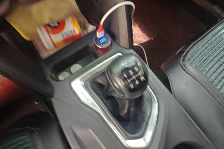 Used GAC Trumpchi GS4 2016 235T Manual Luxury Edition Gear Lever