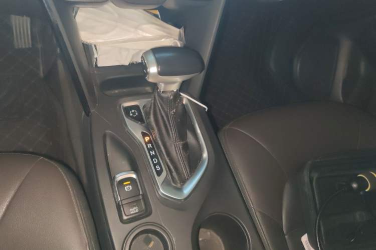 Used GAC Trumpchi GS4 2016 235T G-DCT Elite Edition Gear Lever