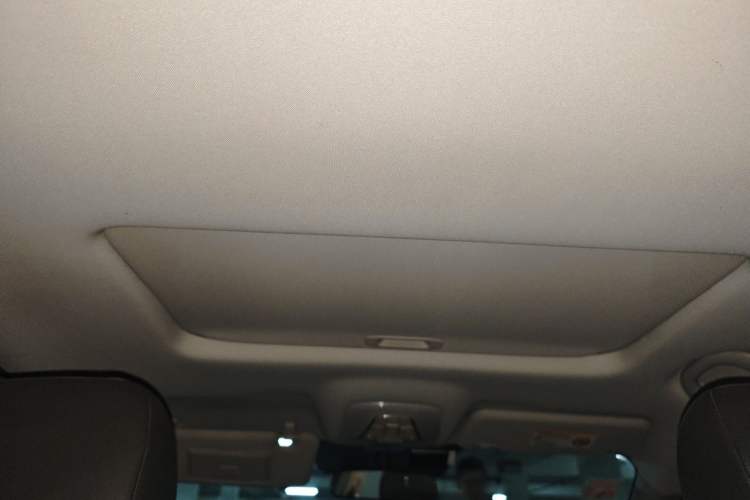 Used GAC Trumpchi GS4 2016 235T G-DCT Luxury Edition Headliner