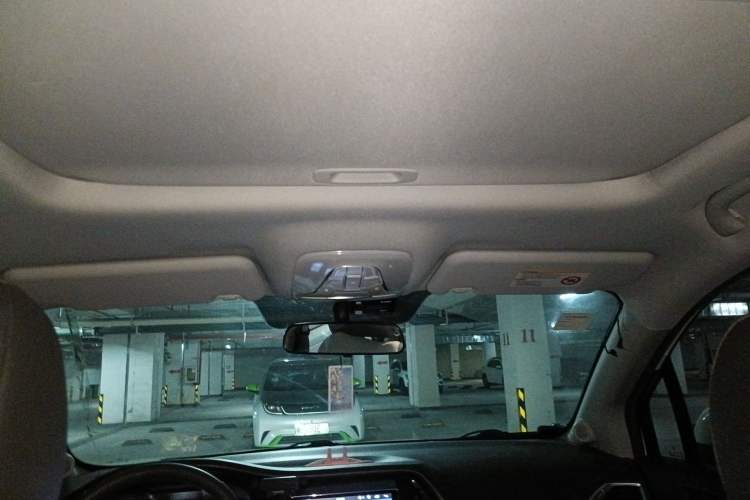 Used GAC Trumpchi GS4 2016 235T G-DCT Elite Edition Headliner