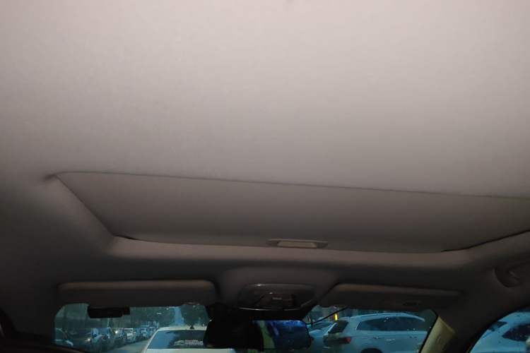 Used GAC Trumpchi GS4 2016 235T G-DCT Luxury Edition Headliner