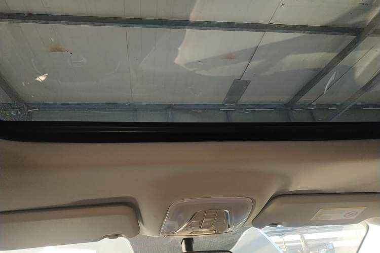 Used GAC Trumpchi GS4 2016 235T G-DCT Luxury Edition Headliner