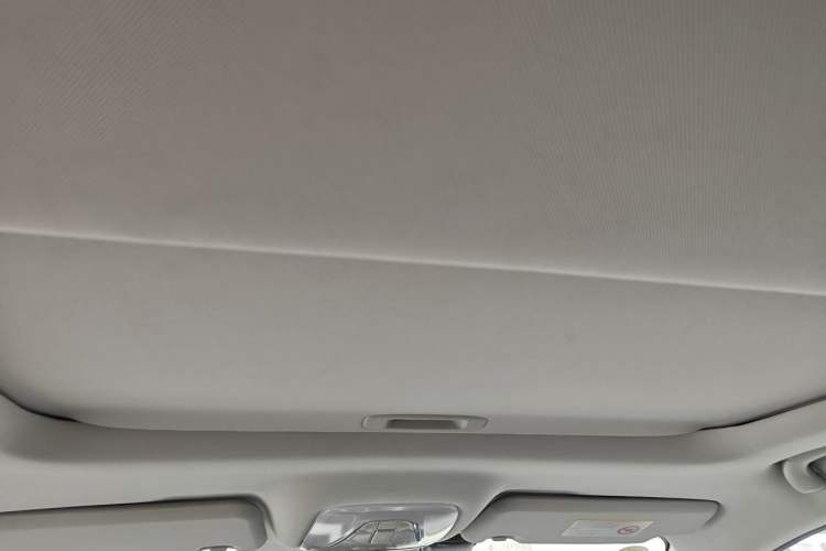 Used GAC Trumpchi GS4 2016 235T G-DCT Luxury Edition Headliner