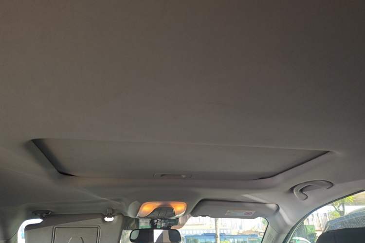 Used GAC Trumpchi GS4 2016 235T G-DCT Luxury Edition Headliner