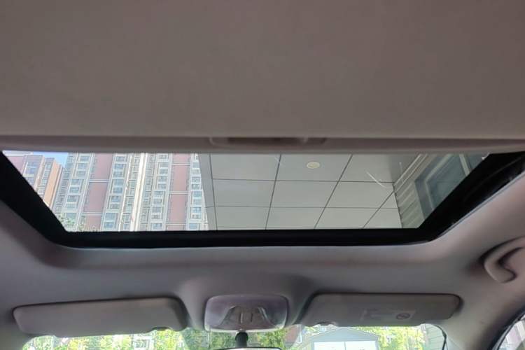 Used GAC Trumpchi GS4 2016 235T G-DCT Elite Edition Headliner