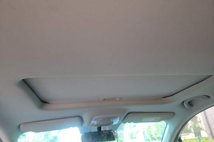 Used GAC Trumpchi GS4 2016 235T Manual Luxury Edition Headliner