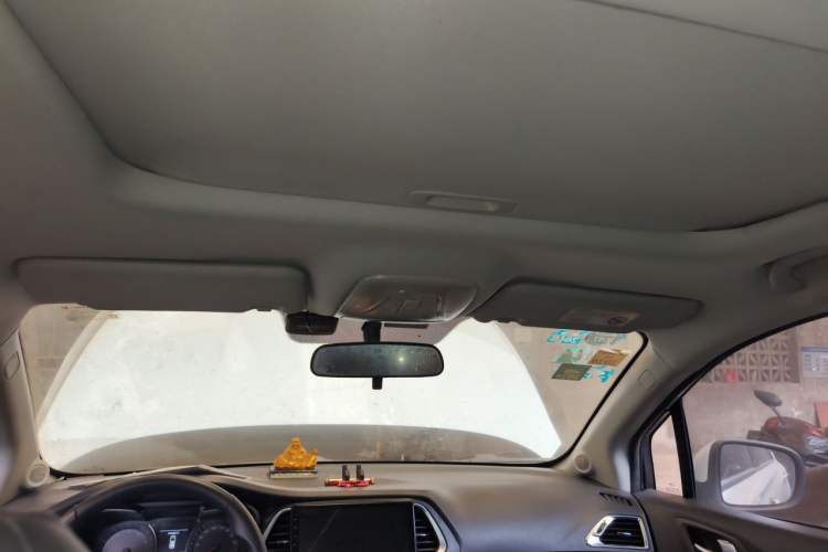 Used GAC Trumpchi GS4 2016 235T G-DCT Elite Edition Headliner