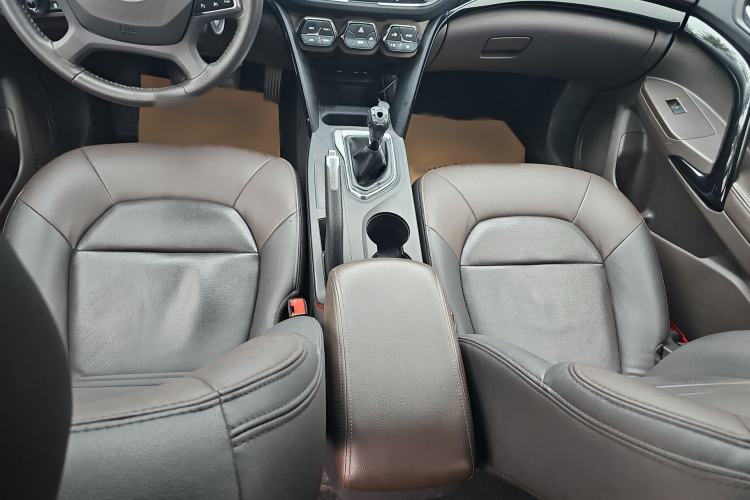 Used GAC Trumpchi GS4 2016 235T Manual Luxury Edition Interior 1