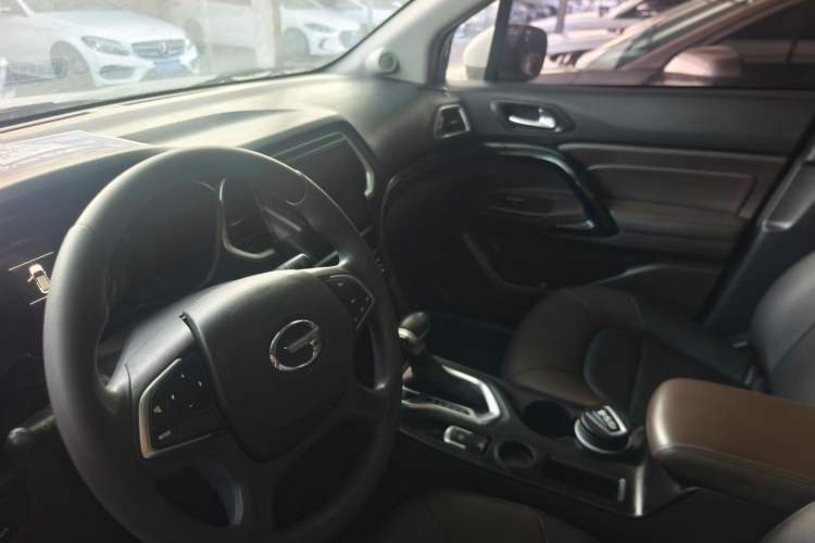 Used GAC Trumpchi GS4 2016 235T G-DCT Luxury Edition Interior 2