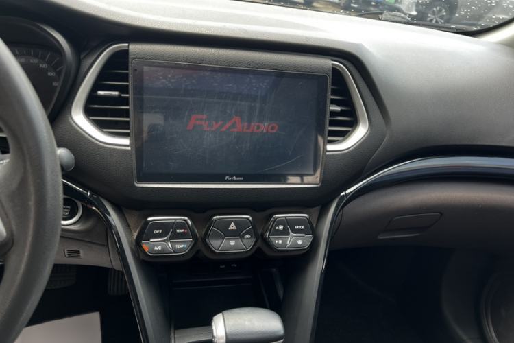 Used GAC Trumpchi GS4 2016 235T G-DCT Elite Edition Interior 2