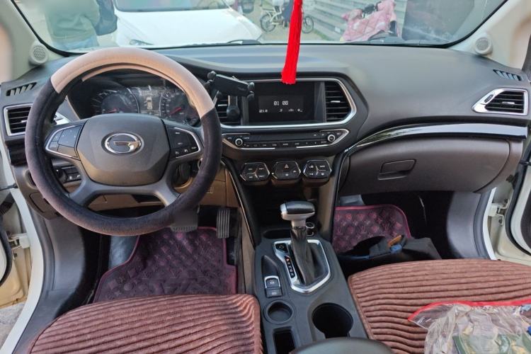 Used GAC Trumpchi GS4 2016 235T G-DCT Elite Edition Interior 2