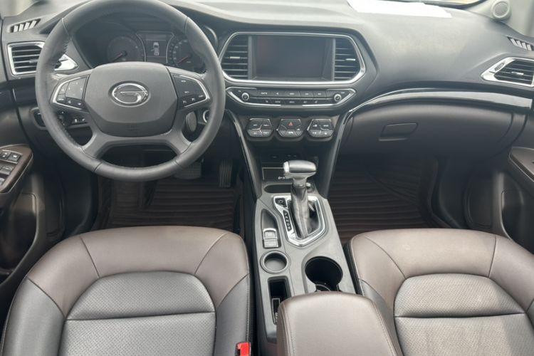 Used GAC Trumpchi GS4 2016 235T G-DCT Luxury Edition Interior 2