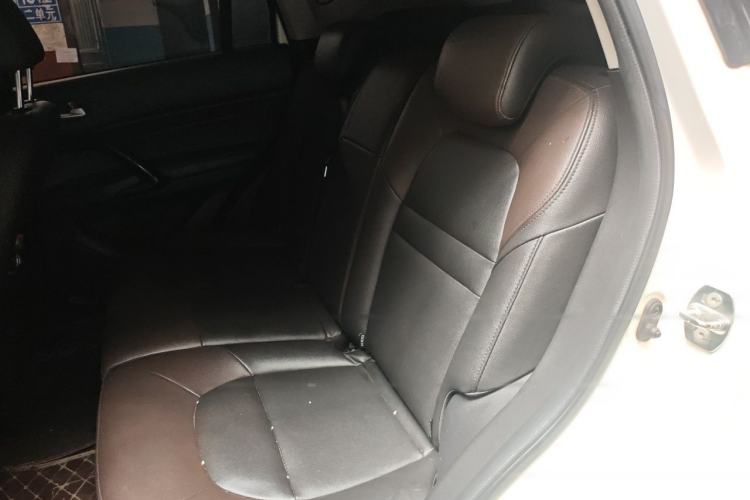 Used GAC Trumpchi GS4 2016 235T G-DCT Elite Edition Interior 4