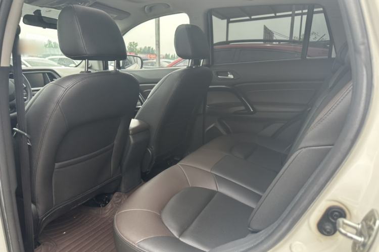 Used GAC Trumpchi GS4 2016 235T G-DCT Luxury Edition Interior 4