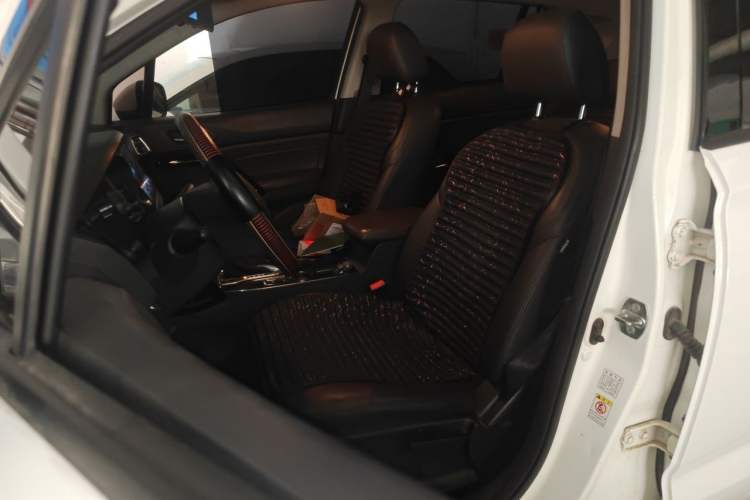 Used GAC Trumpchi GS4 2016 235T G-DCT Elite Edition Left Front Seat