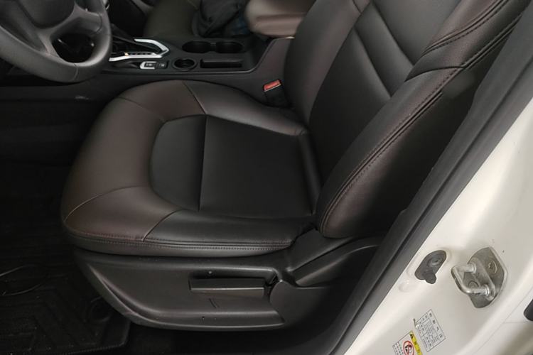 Used GAC Trumpchi GS4 2016 235T G-DCT Elite Edition Left Front Seat