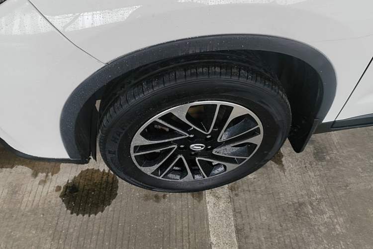 Used GAC Trumpchi GS4 2016 235T G-DCT Elite Edition Left Front Wheel Hub