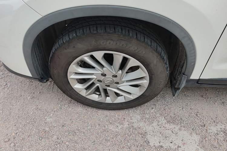 Used GAC Trumpchi GS4 2016 235T Manual Comfort Edition Left Front Wheel Hub