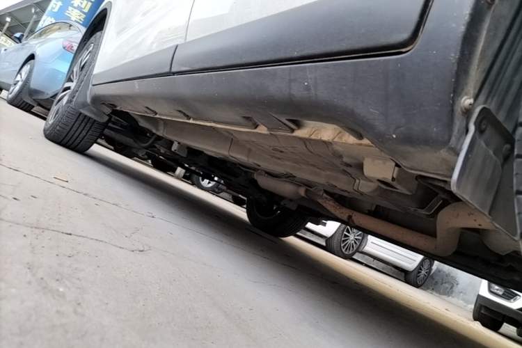 Used GAC Trumpchi GS4 2016 235T Manual Luxury Edition Left Side Sill