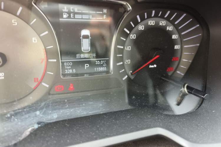 Used GAC Trumpchi GS4 2016 235T G-DCT Luxury Edition Odometer Close Up