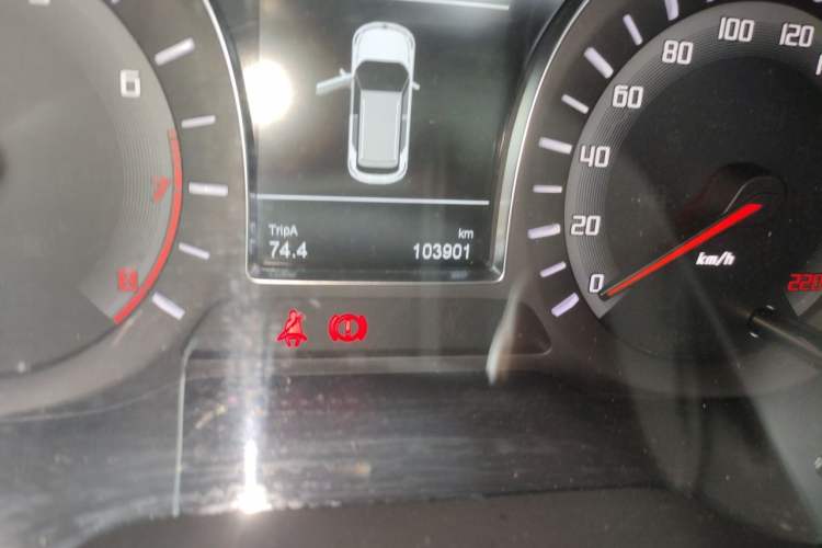 Used GAC Trumpchi GS4 2016 235T Manual Luxury Edition Odometer Close Up