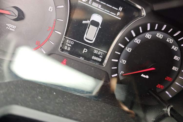 Used GAC Trumpchi GS4 2016 235T G-DCT Luxury Edition Odometer Close Up
