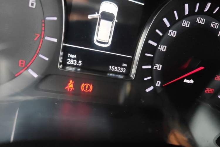 Used GAC Trumpchi GS4 2016 235T Manual Luxury Edition Odometer Close Up