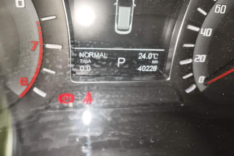 Used GAC Trumpchi GS4 2016 235T G-DCT Elite Edition Odometer Close Up