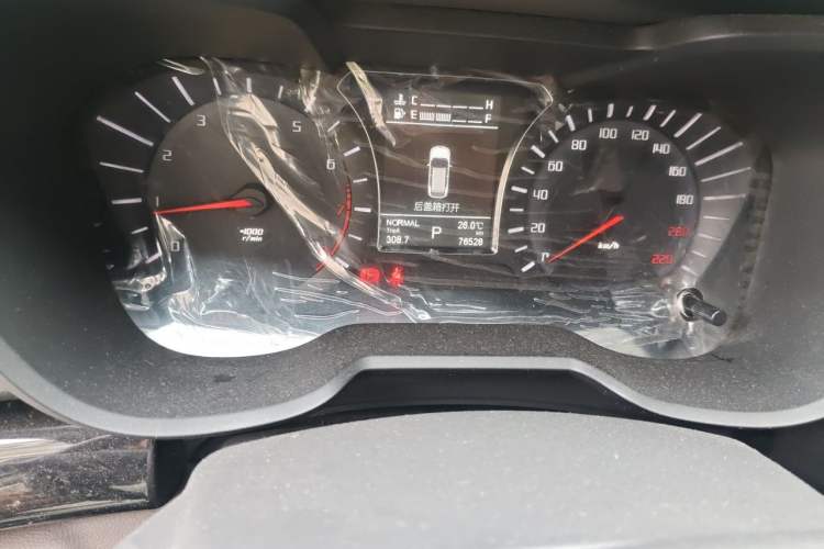 Used GAC Trumpchi GS4 2016 235T G-DCT Elite Edition Odometer Close Up