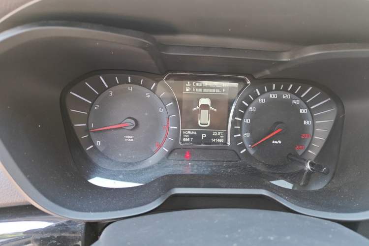 Used GAC Trumpchi GS4 2016 235T G-DCT Elite Edition Odometer Close Up