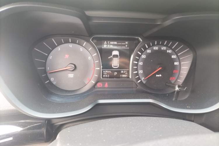 Used GAC Trumpchi GS4 2016 235T G-DCT Elite Edition Odometer Close Up