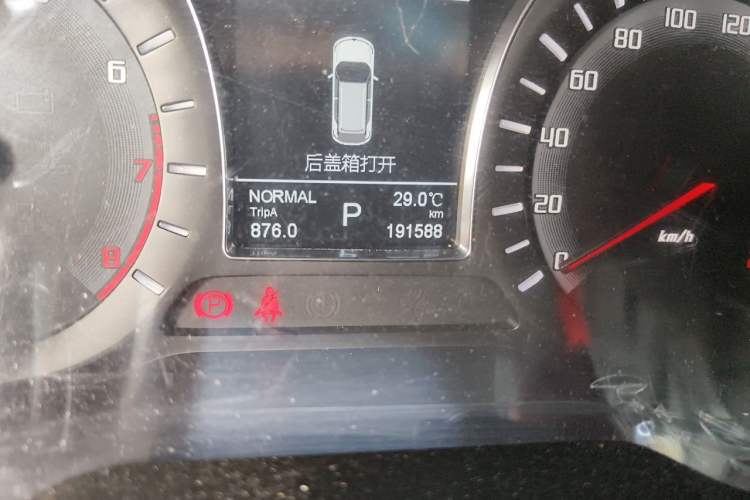 Used GAC Trumpchi GS4 2016 235T G-DCT Luxury Edition Odometer Close Up